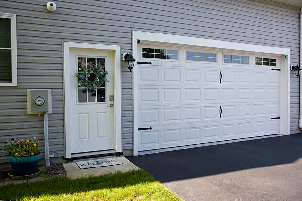 24/7 Emergency Garage Door Panel Replacement experts in Scandia, MN